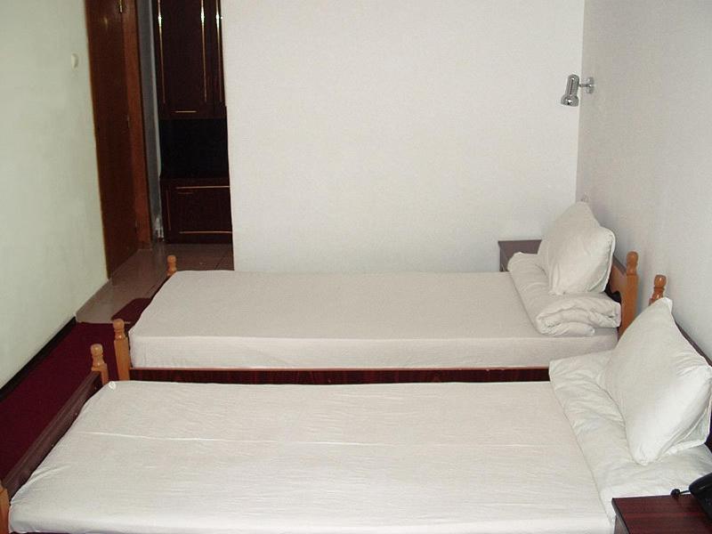 Hotel Uranus Bucharest Room photo