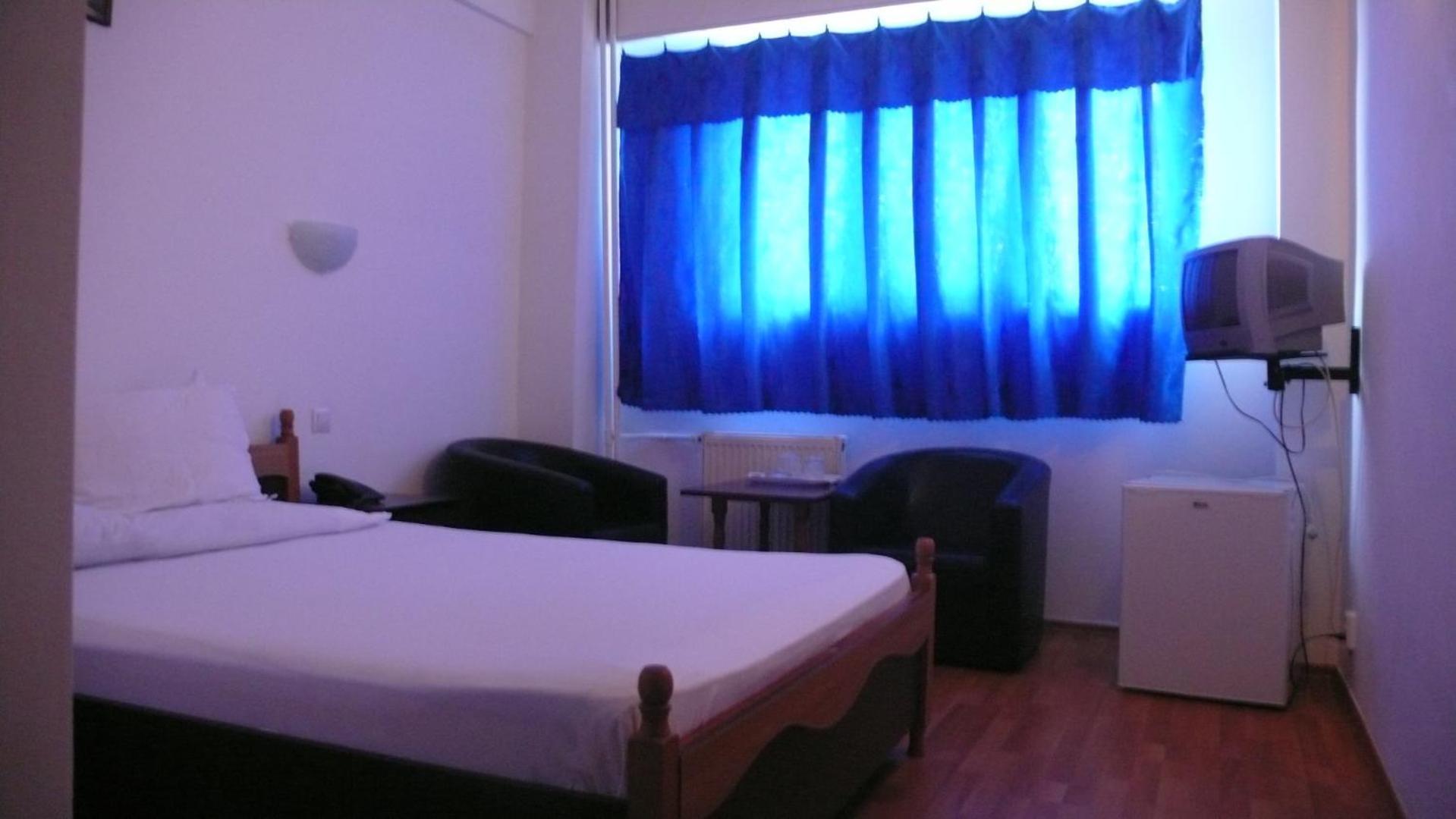 Hotel Uranus Bucharest Exterior photo